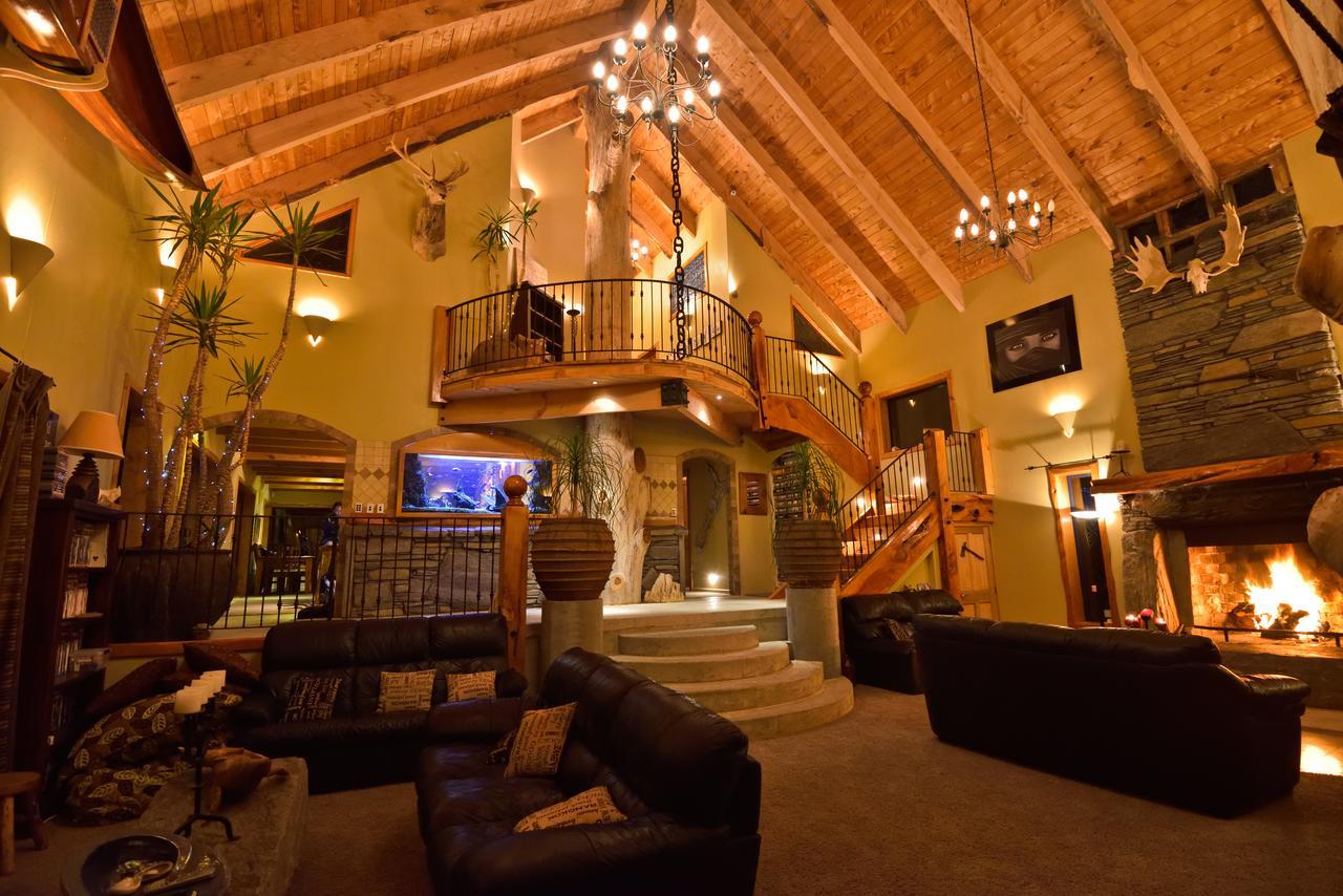 Tree House Lodge Bed & Breakfast Cheviot Exterior photo